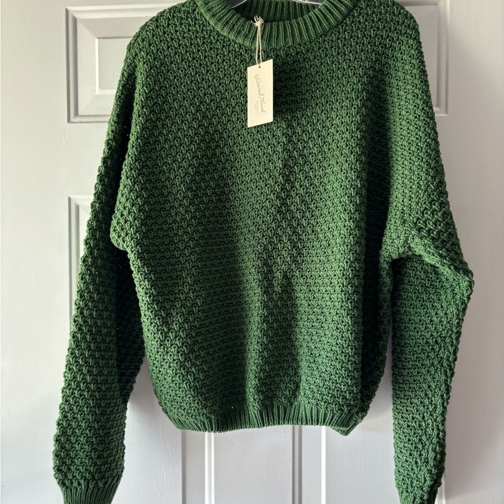 Universal Thread Green Chunky Crewneck Sweater